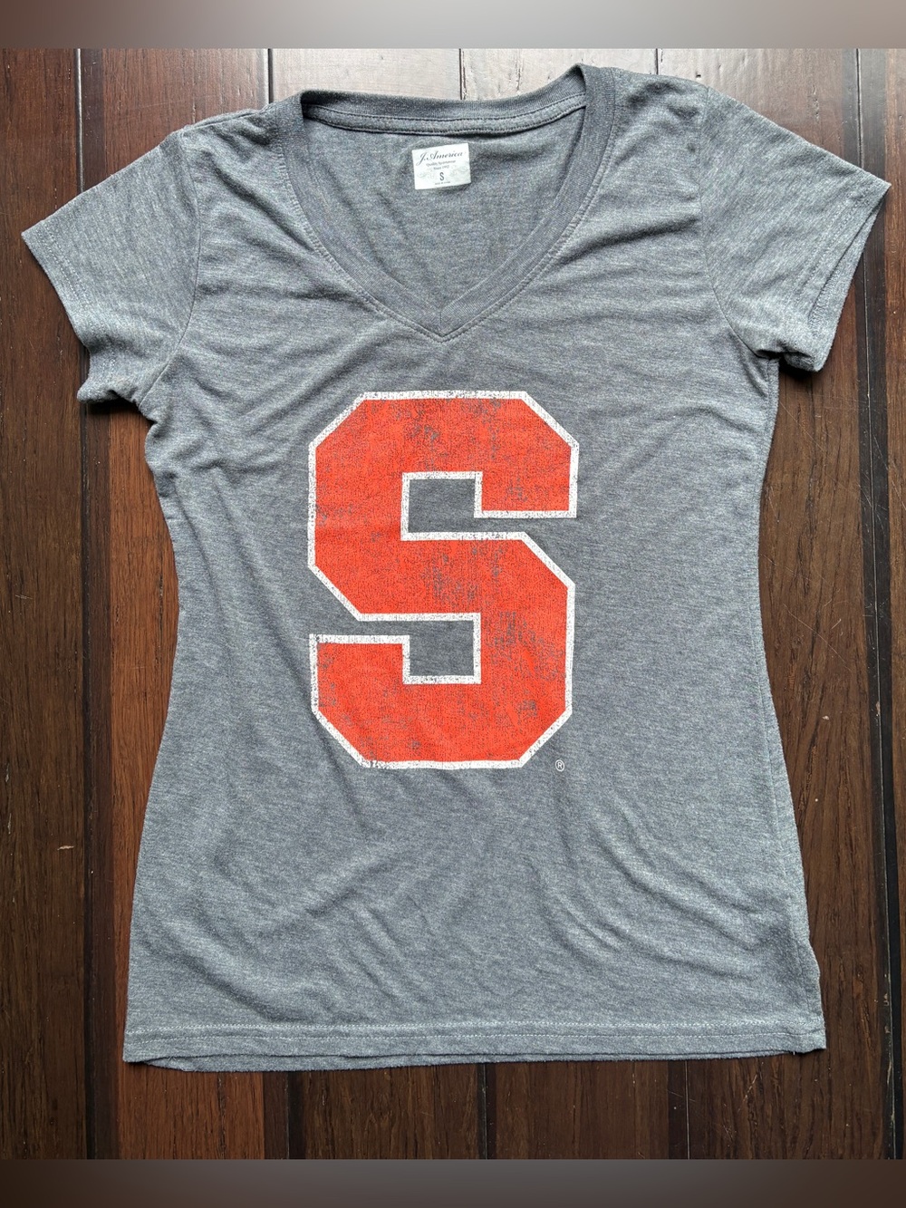 Syracuse University Tshirt Women's Small college classic basketball sports
